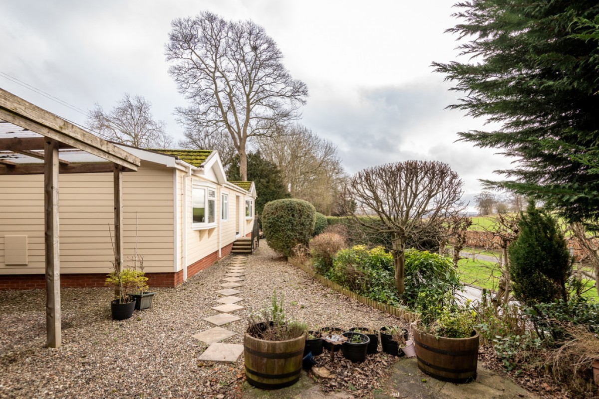 Fordell Gardens, Hillend