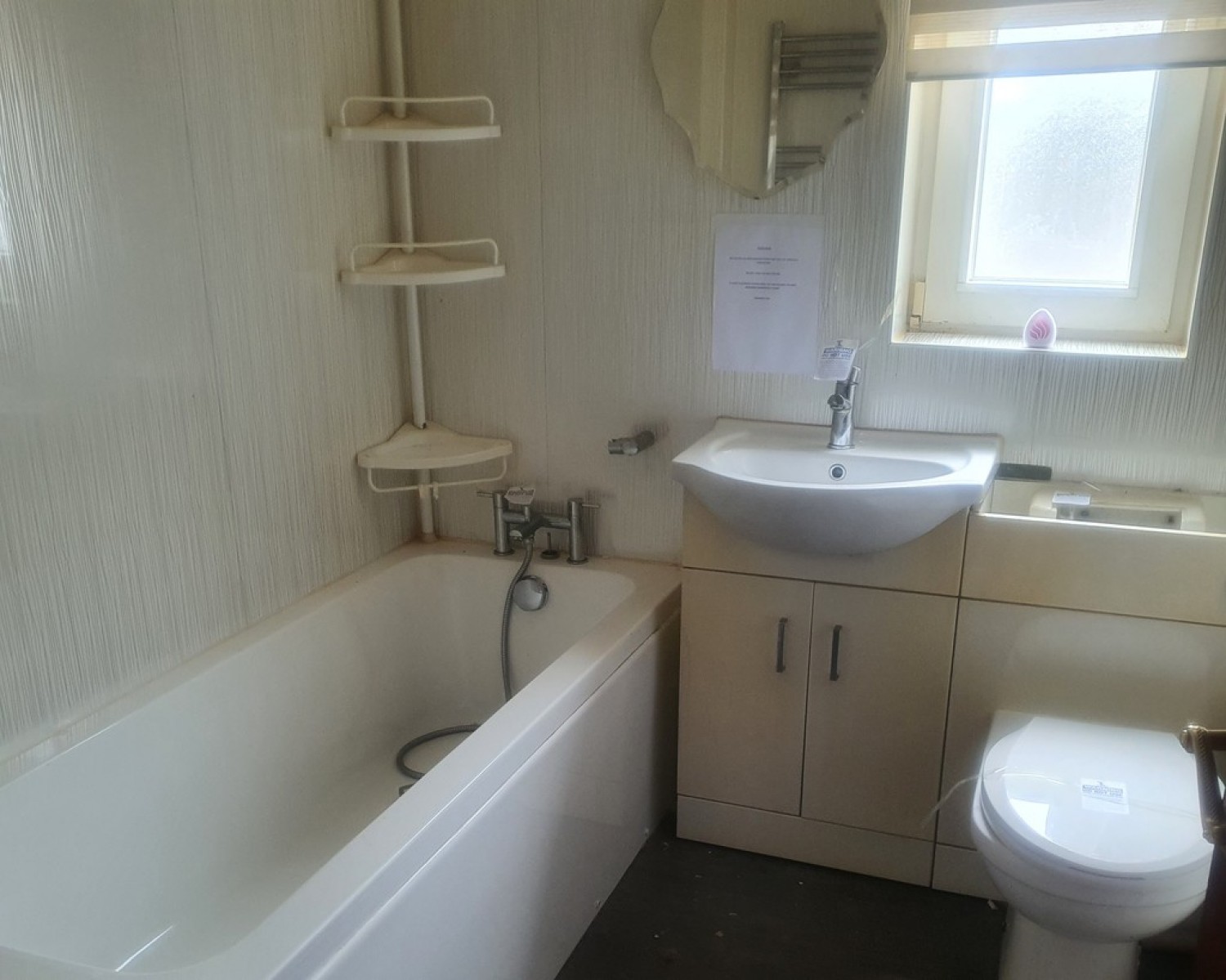 4 bedroom House for Sale Hillview, Oakley