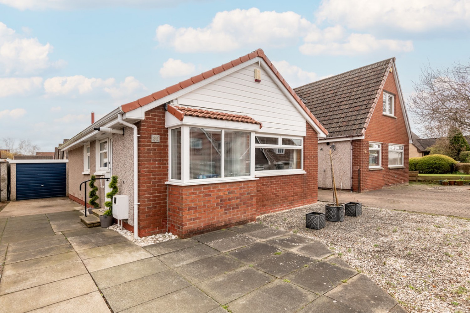 2 bedroom Bungalow for Sale Greycraigs, Cairneyhill