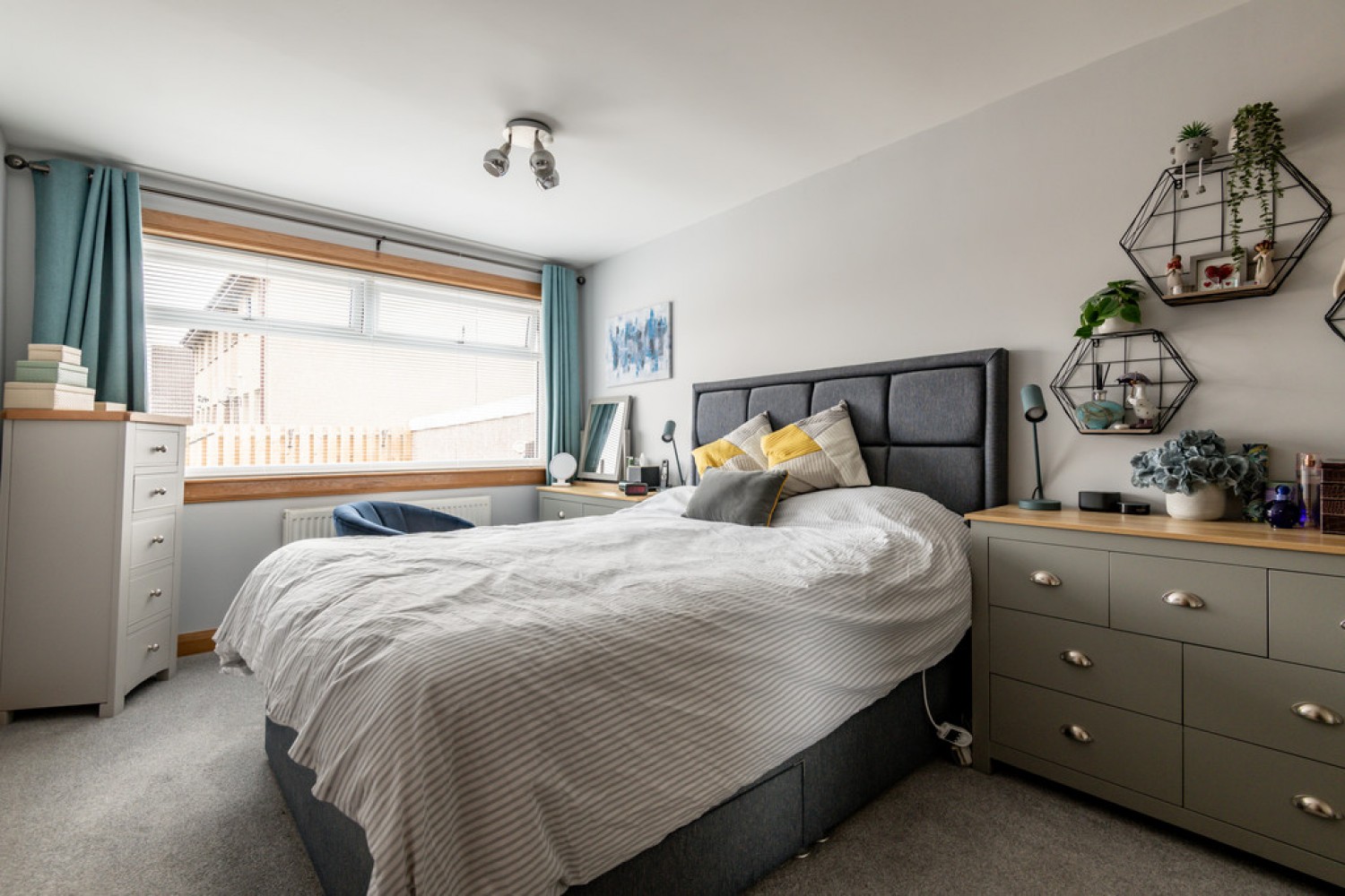 2 bedroom Bungalow for Sale Greycraigs, Cairneyhill