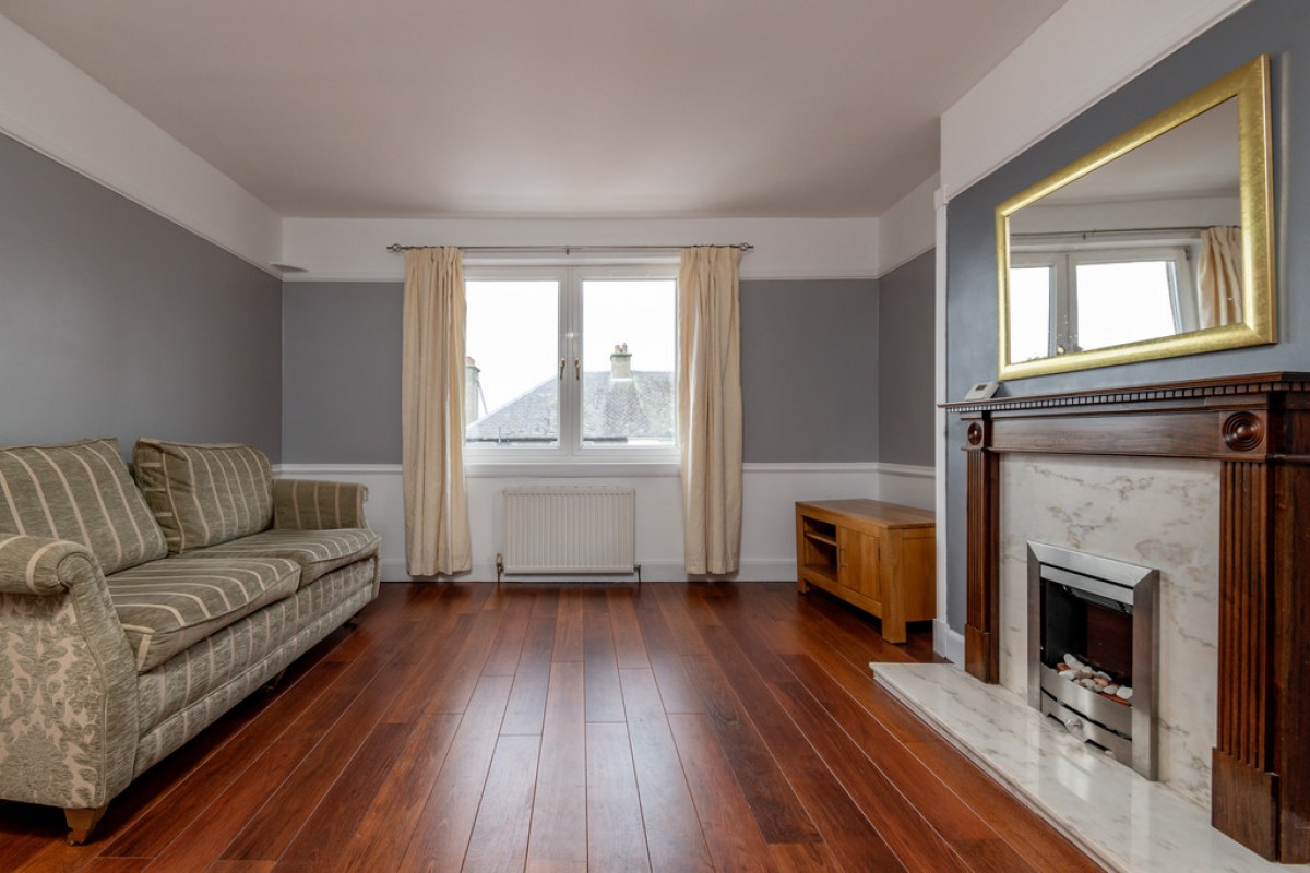 East Avenue, Blairhall