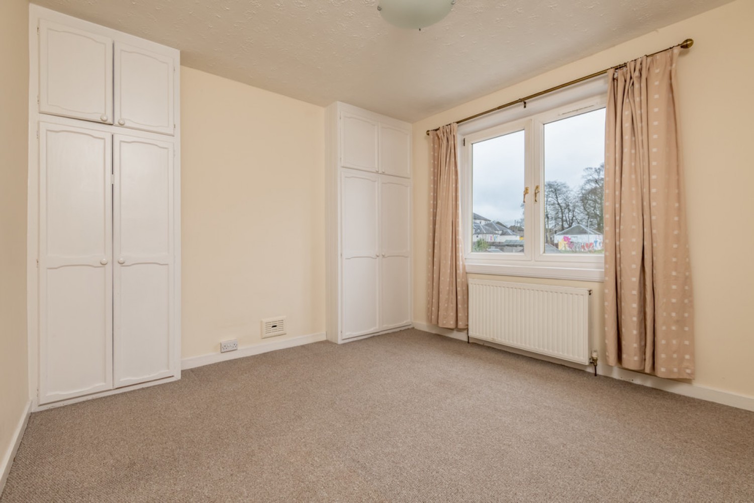 1 bedroom Flat for Letting East Avenue, Blairhall