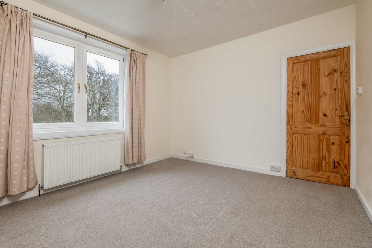 1 bedroom Flat for Letting East Avenue, Blairhall