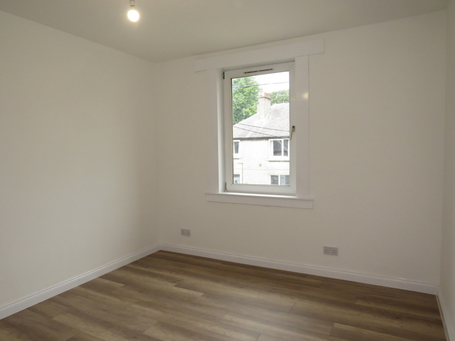 2 bedroom Flat for Letting Rintoul Avenue, Blairhall