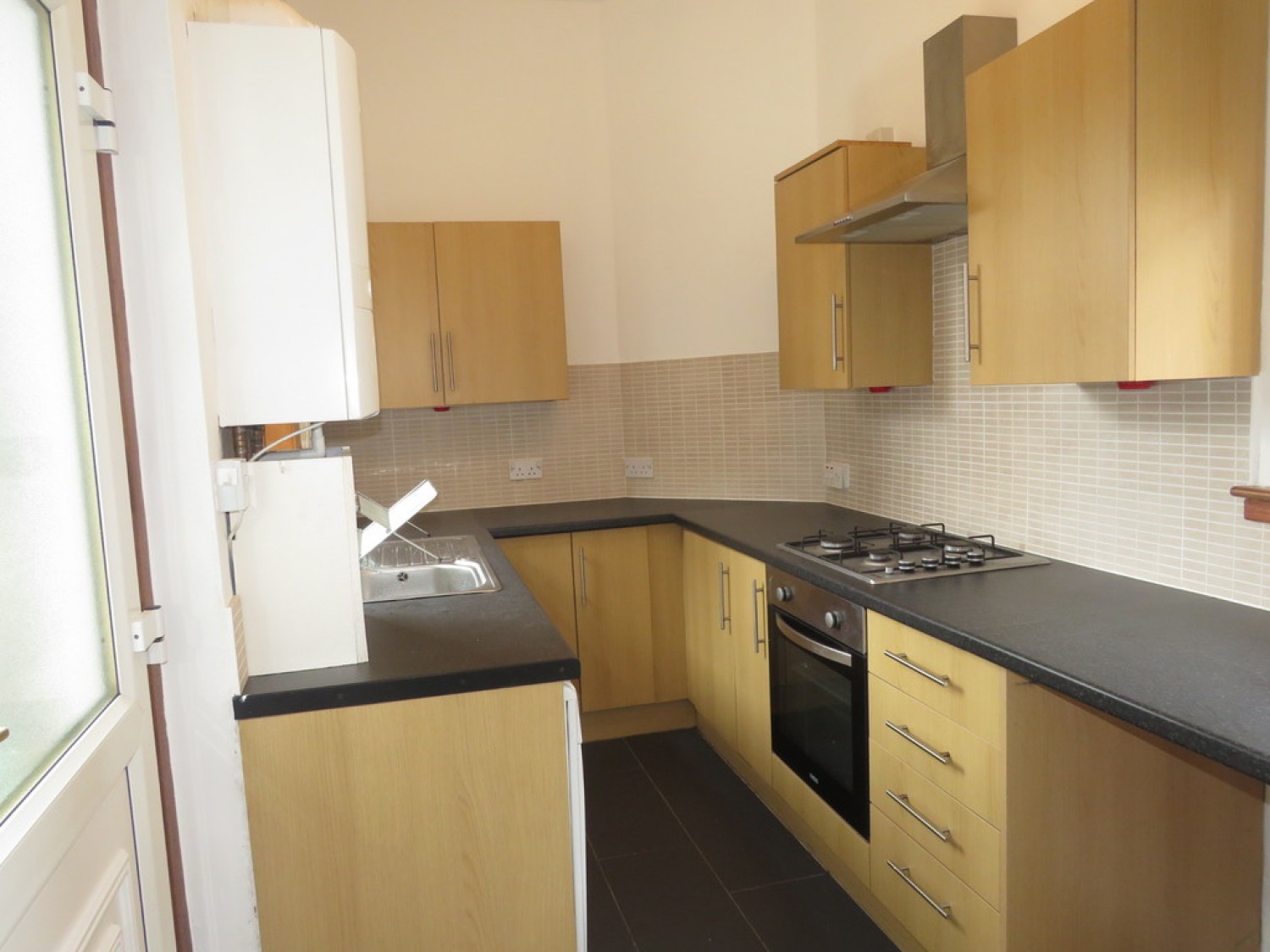2 bedroom Flat for Letting Main Street, Townhill