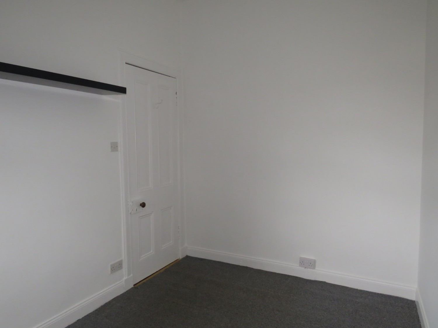 2 bedroom Flat for Letting Main Street, Townhill