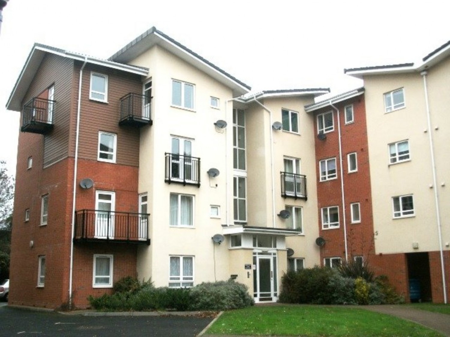 2 bedroom Flat for Letting Seymour House, Sandy Lane
