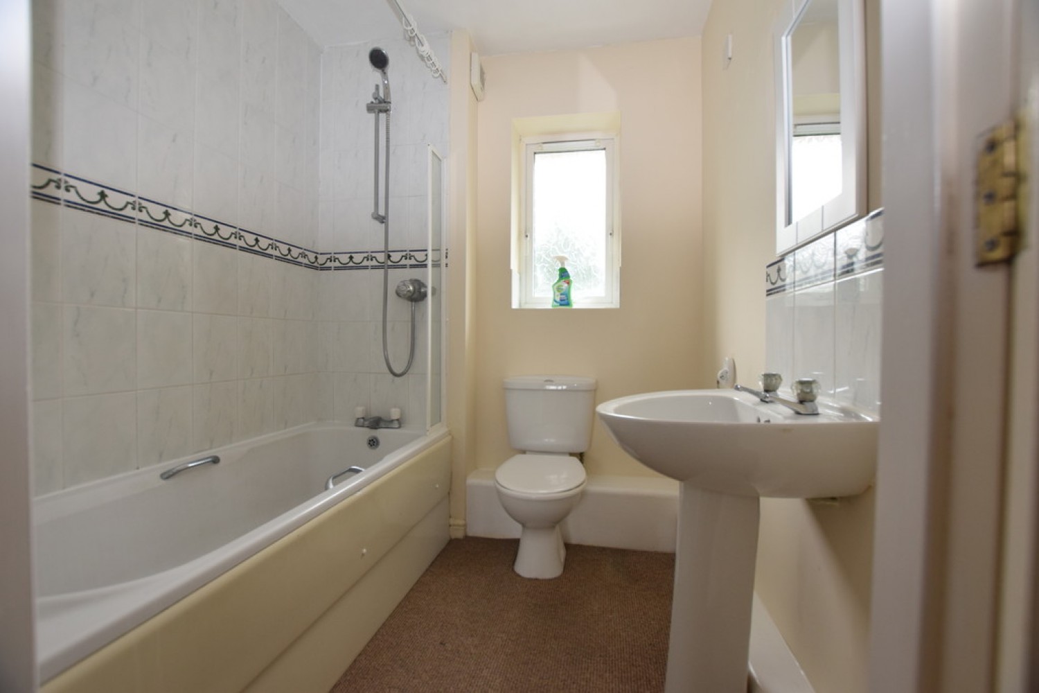 2 bedroom Flat for Letting Seymour House, Sandy Lane