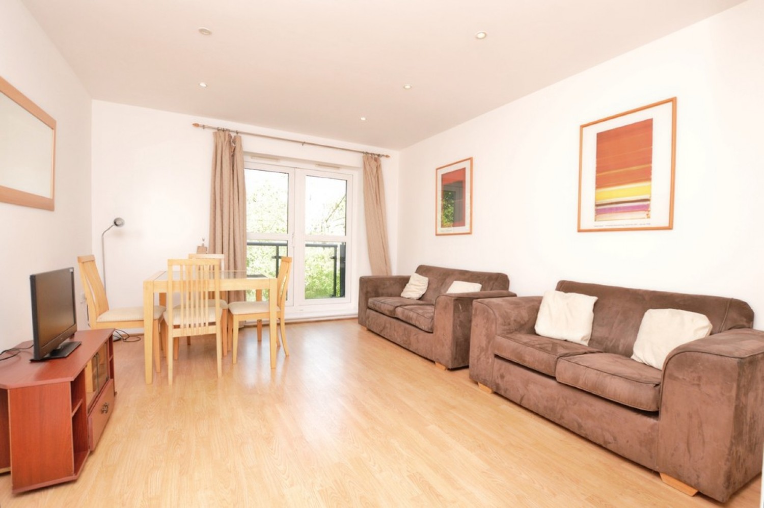 1 bedroom Flat for Letting Kennet Court, Victoria Way