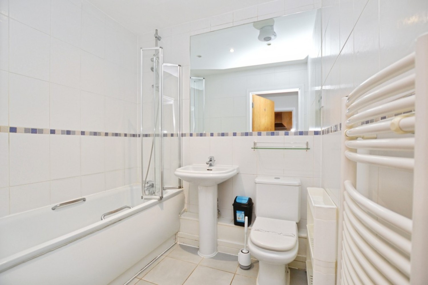 1 bedroom Flat for Letting Kennet Court, Victoria Way