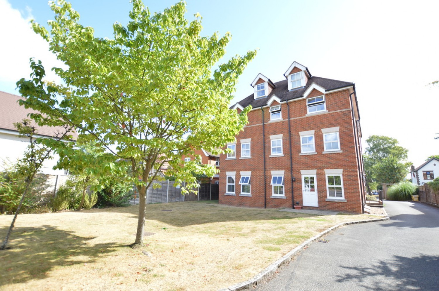 Gosden House, 19 Claremont Avenue