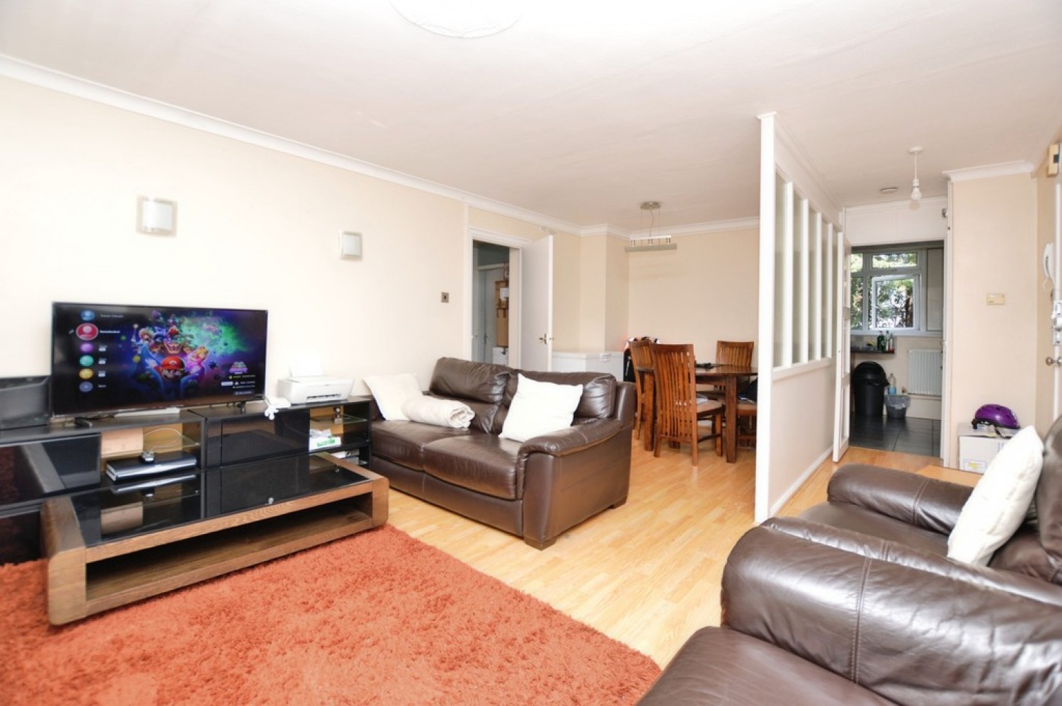 2 bedroom Flat for Letting Woking