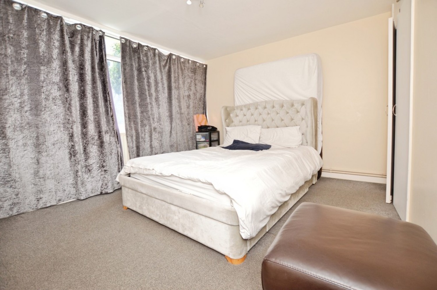 2 bedroom Flat for Letting Woking