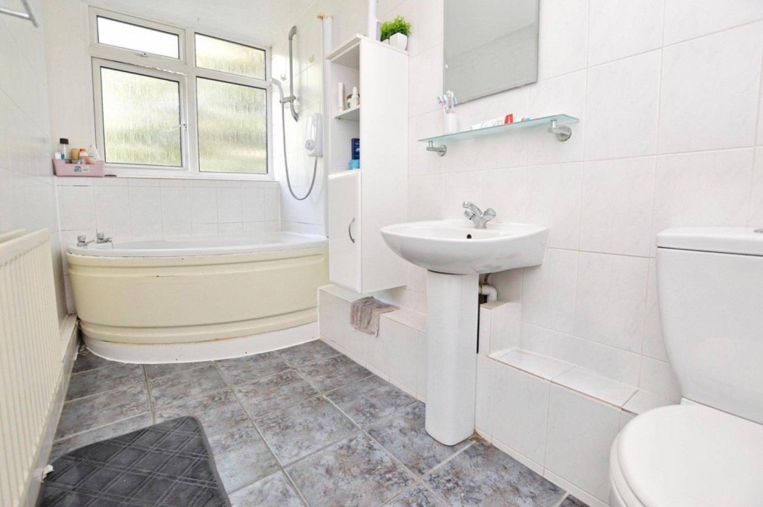 2 bedroom Flat for Letting Woking