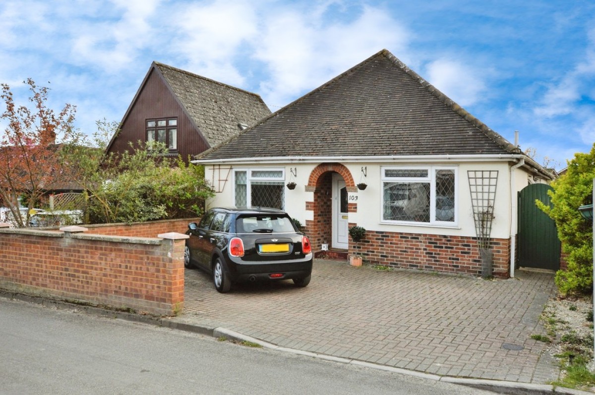 Knaphill, Woking, Surrey