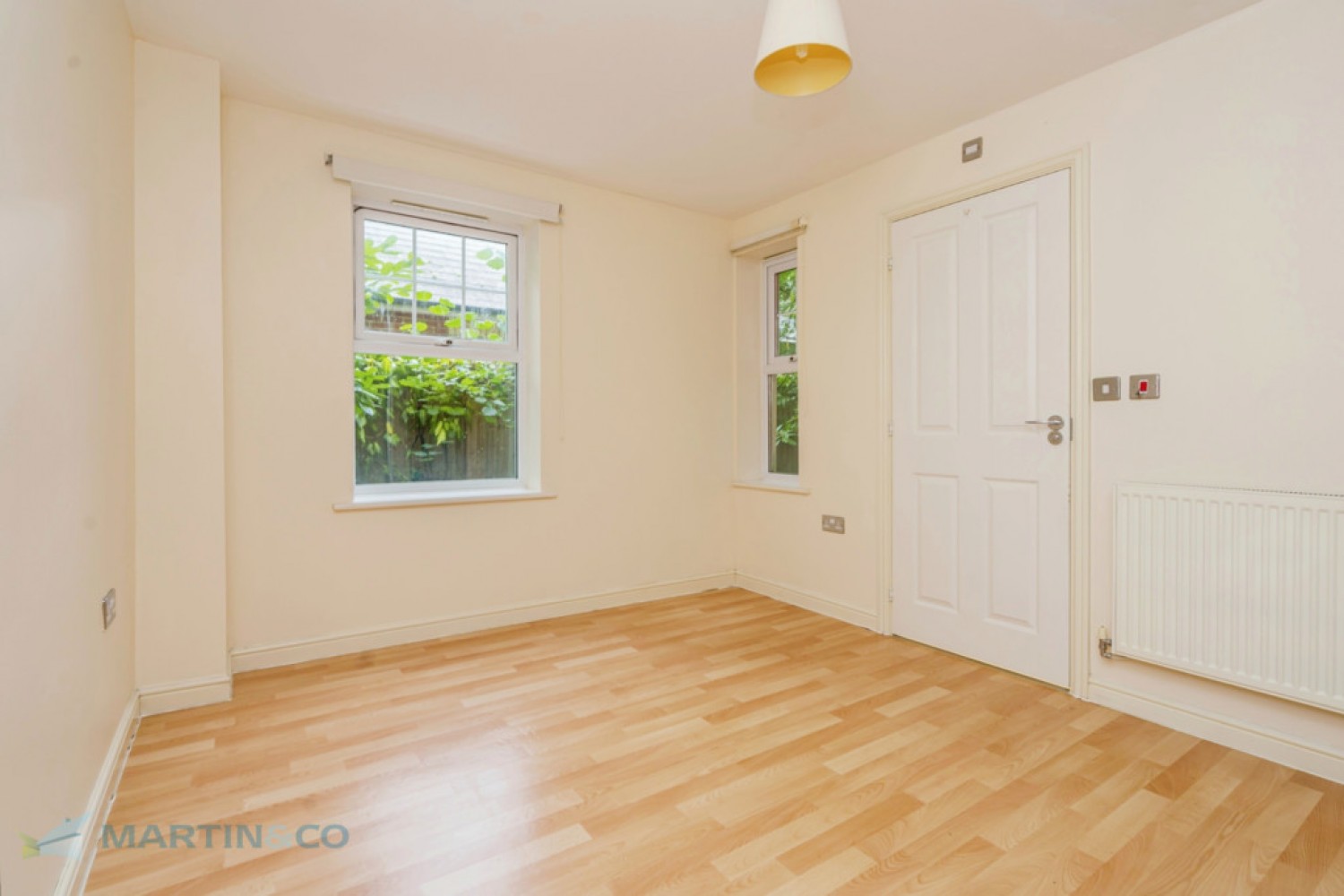 Wey Court, Claremont Avenue