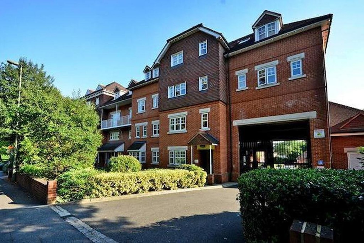 Abingdon Court, Heathside Road
