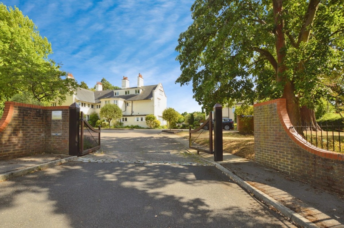 St. Johns Lodge, Woking