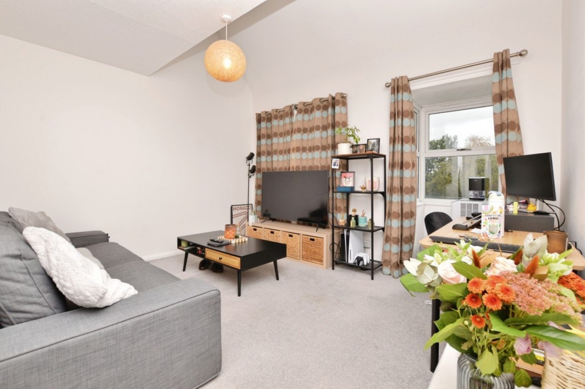 Veryan, Woking, Surrey