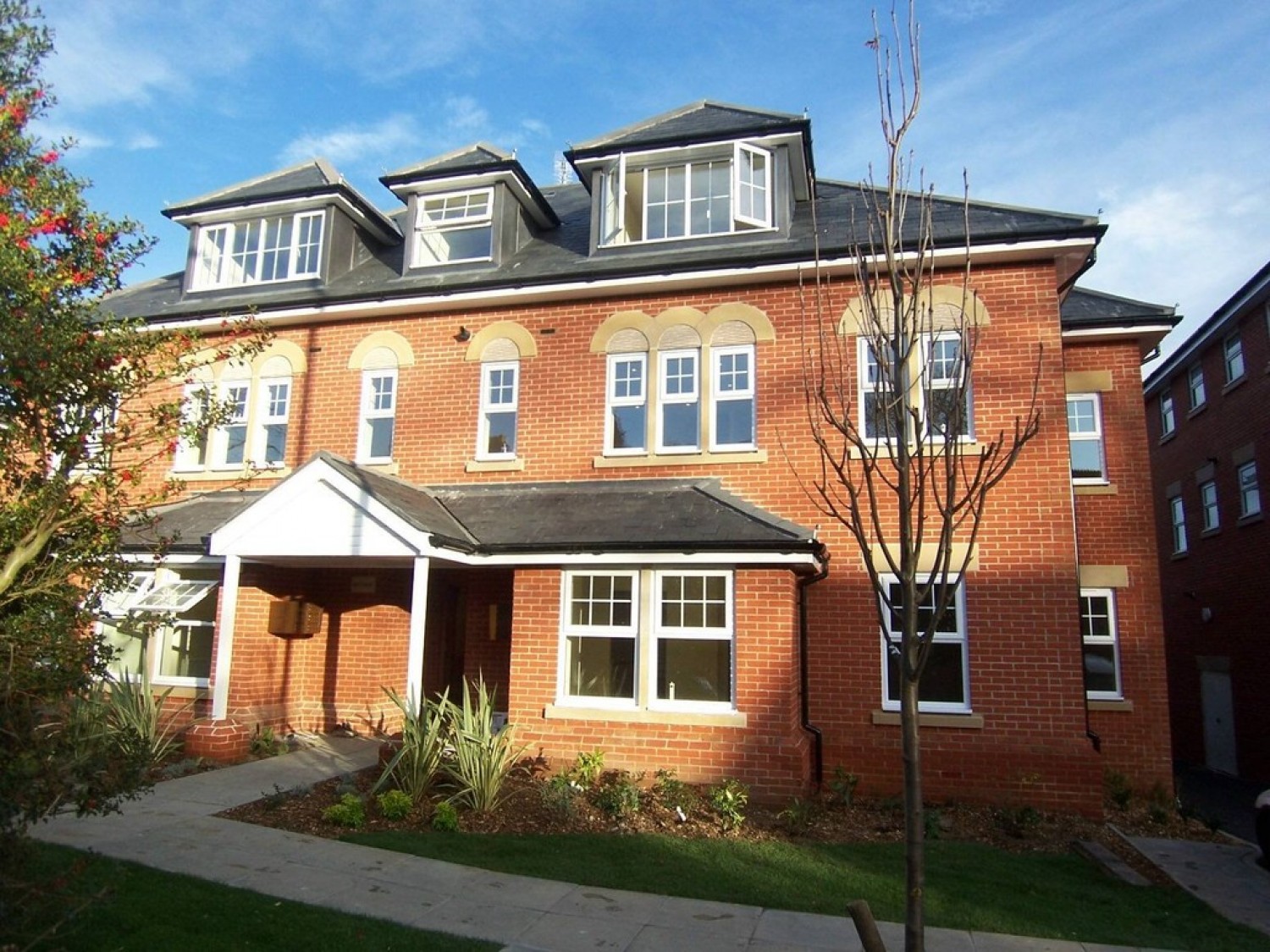 2 bedroom Flat for Sale Claremont Avenue, 32 Claremont Avenue, Woking, Surrey