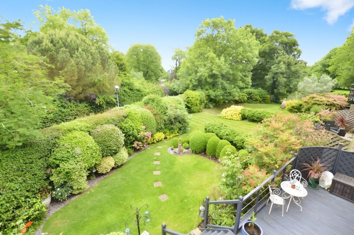Jessamy Road, Weybridge, Surrey