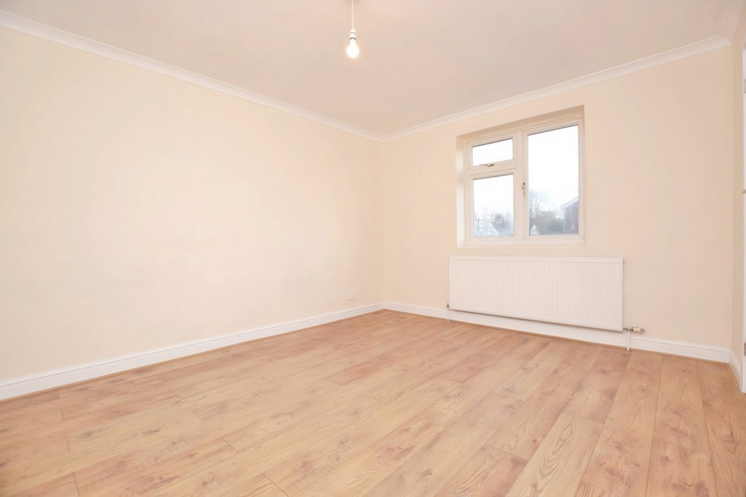 4 bedroom House for Letting Walton Road, Woking, Surrey