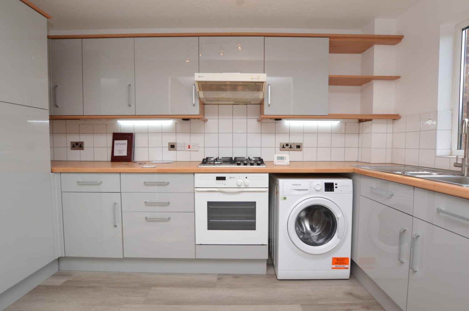 1 bedroom House for Letting Wych Hill Park, Woking, Surrey