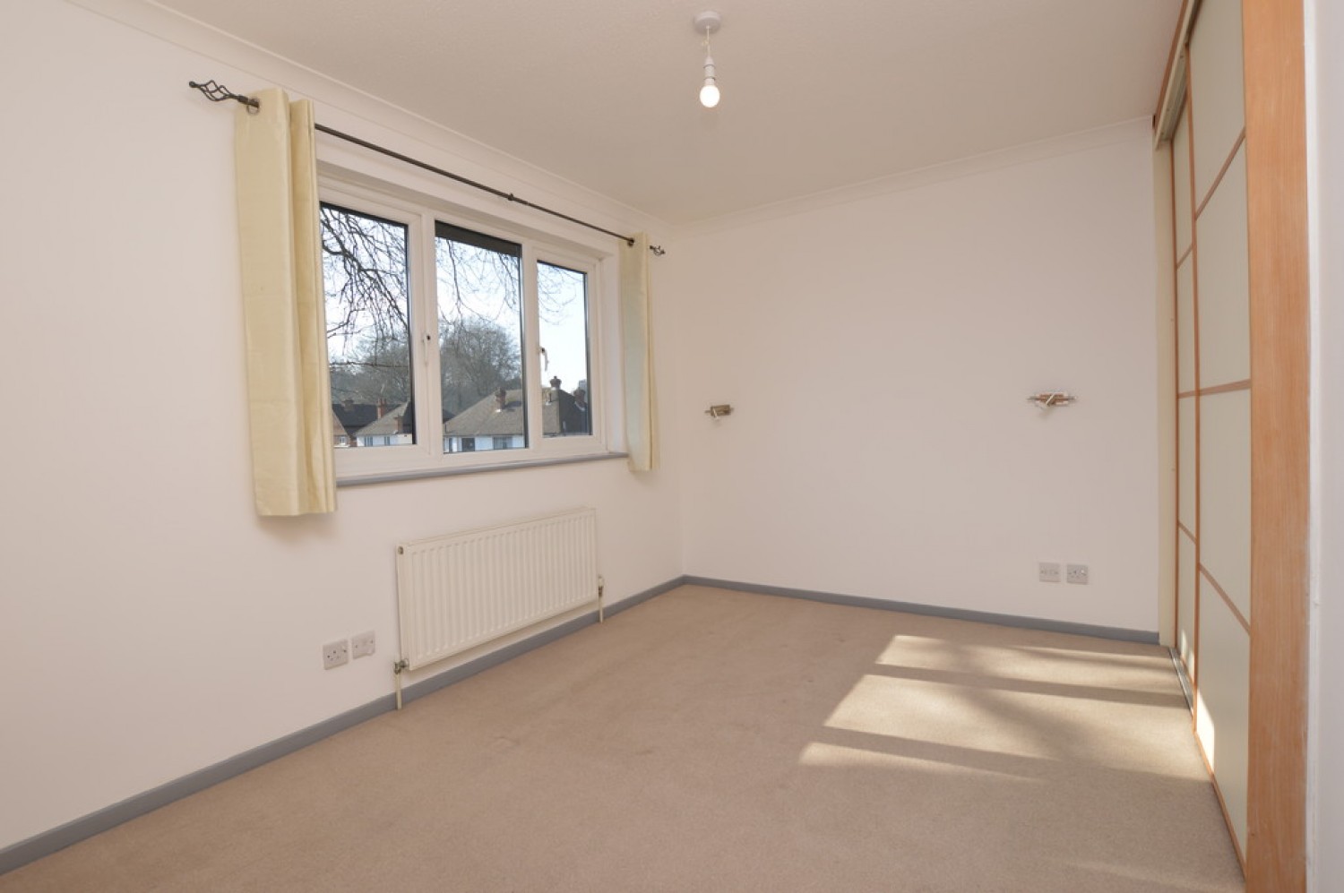 1 bedroom House for Letting Wych Hill Park, Woking, Surrey