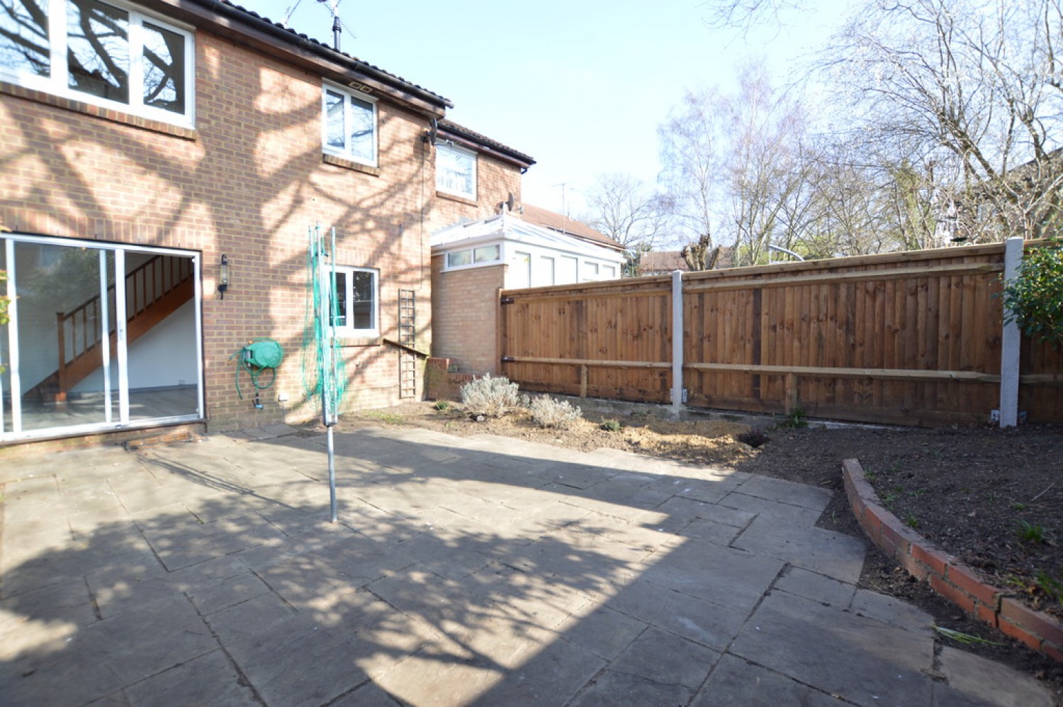 1 bedroom House for Letting Wych Hill Park, Woking, Surrey