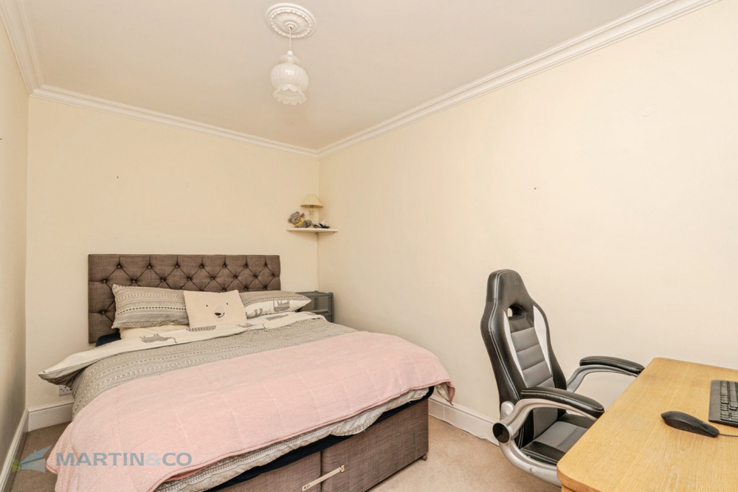 2 bedroom House for Letting Brookwood, Woking, Surrey