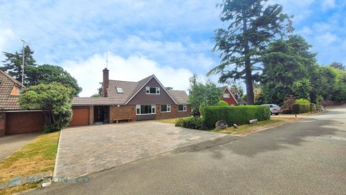 Castle Road, Woking