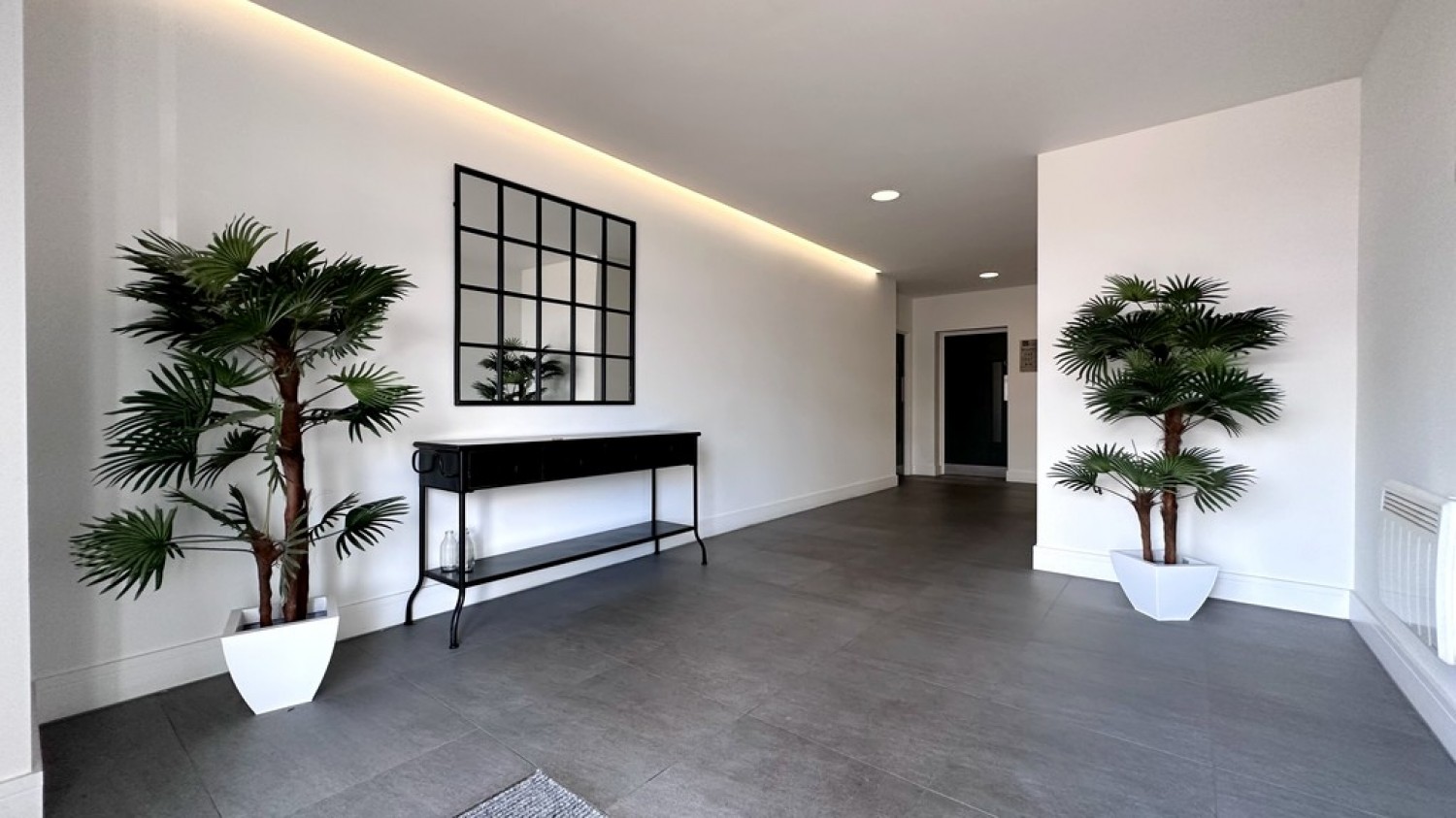 1 bedroom Flat for Sale Hipley Street, Old Woking