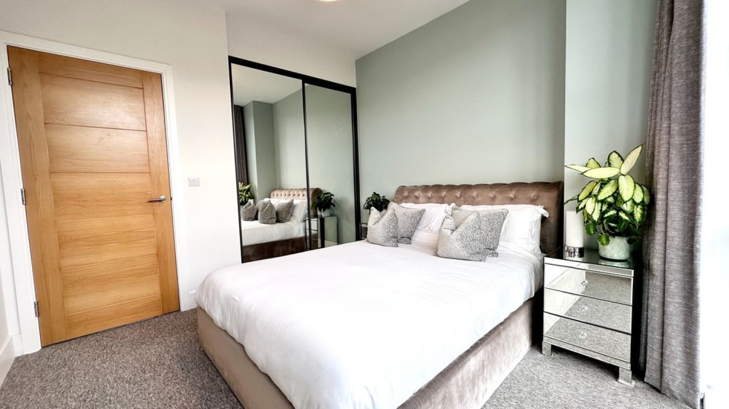 1 bedroom Flat for Sale Hipley Street, Old Woking