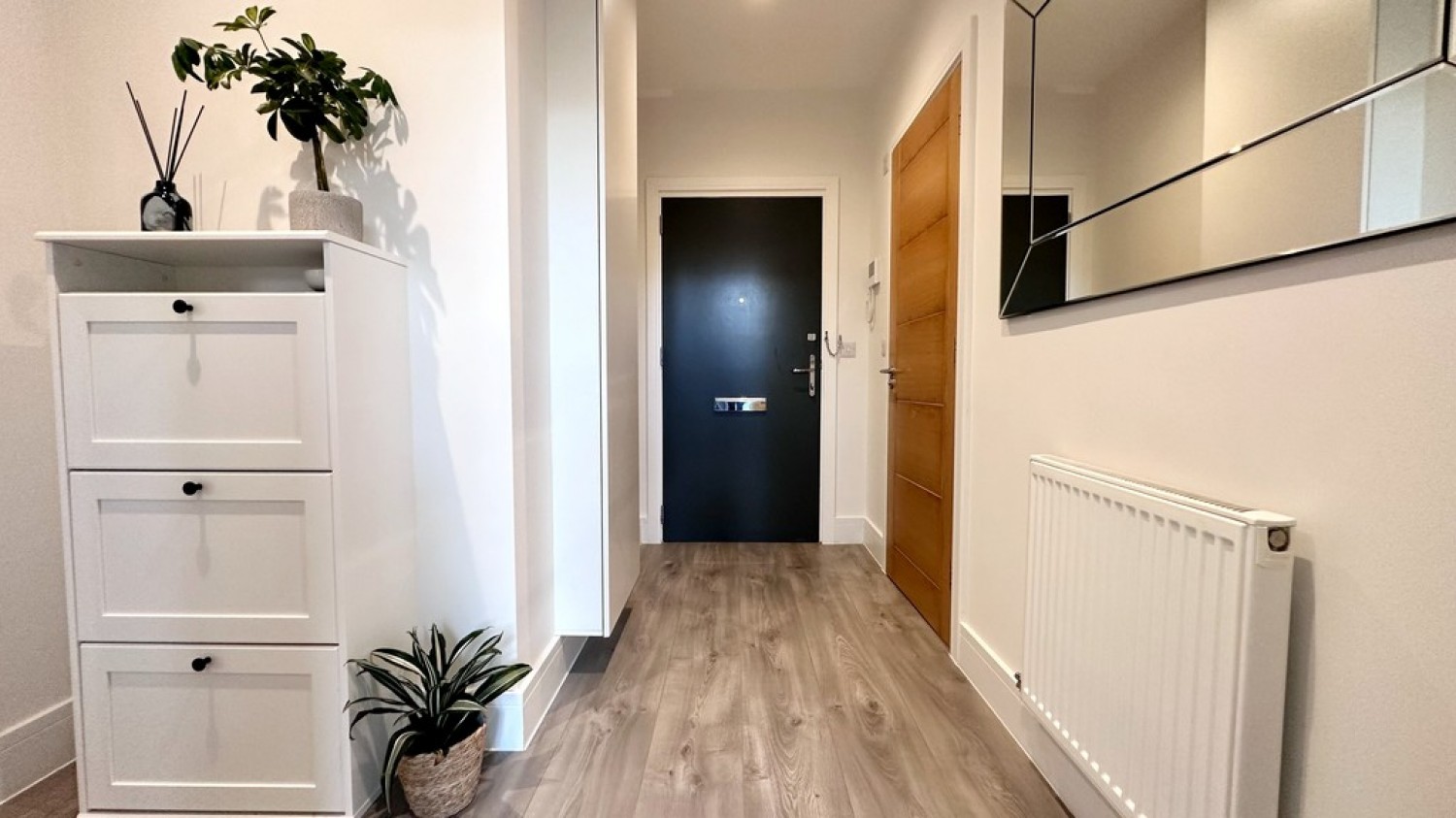 1 bedroom Flat for Sale Hipley Street, Old Woking