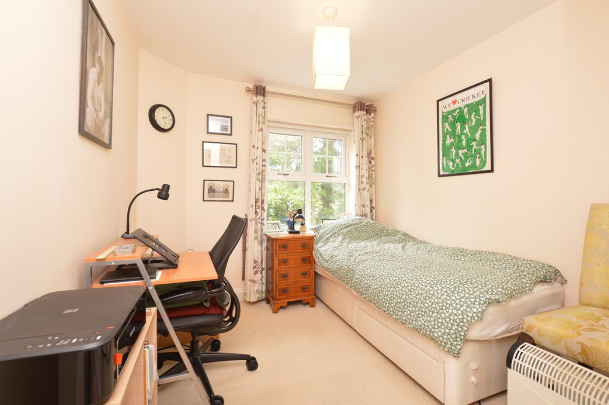 Pembroke Road, Woking