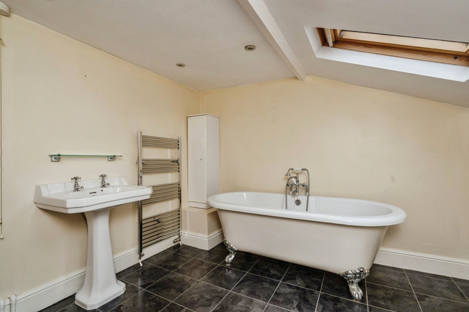 3 bedroom House for Letting Knaphill, Woking, Surrey