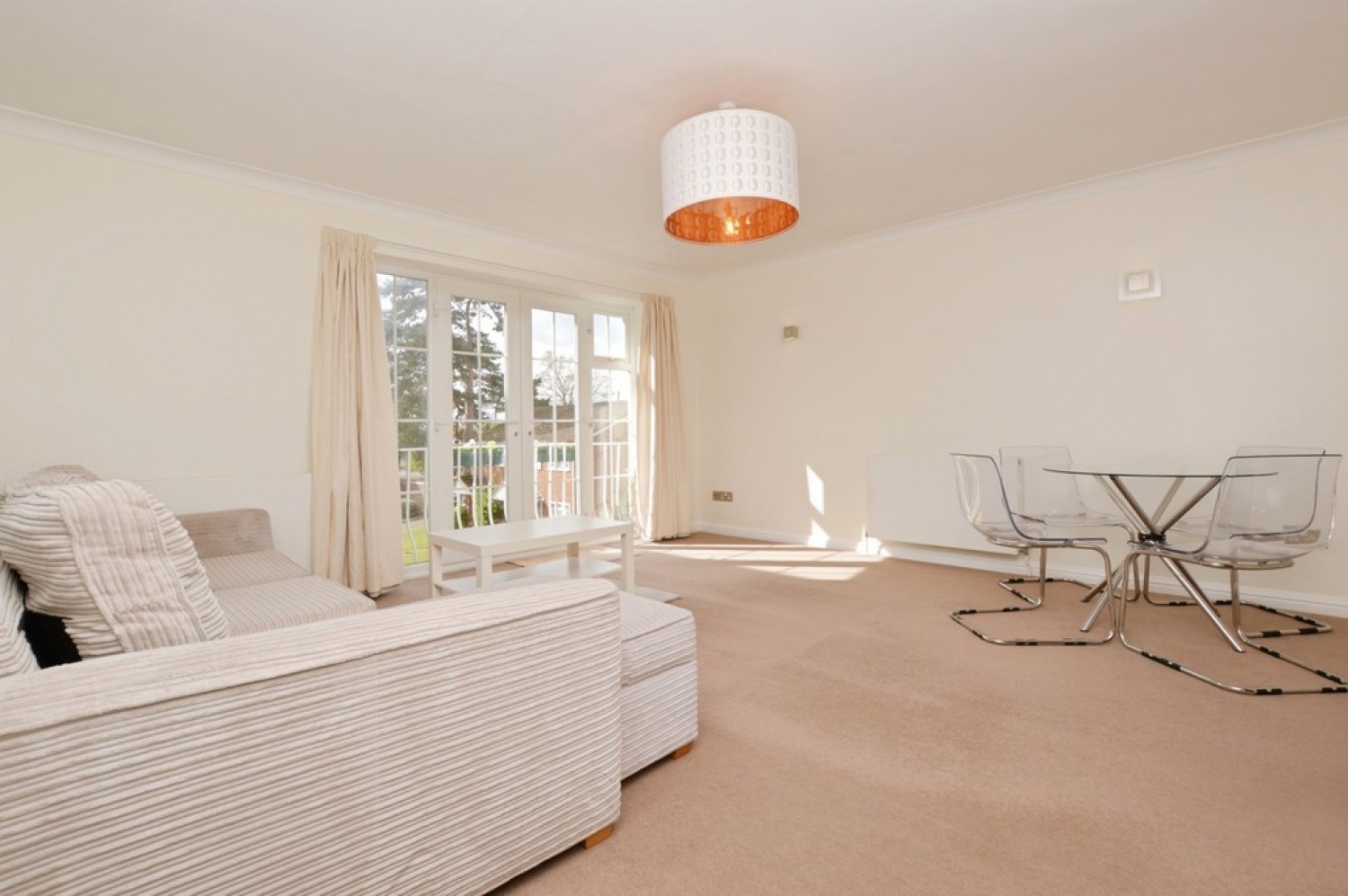 2 bedroom Flat for Letting Belgrave Manor, Woking, Surrey