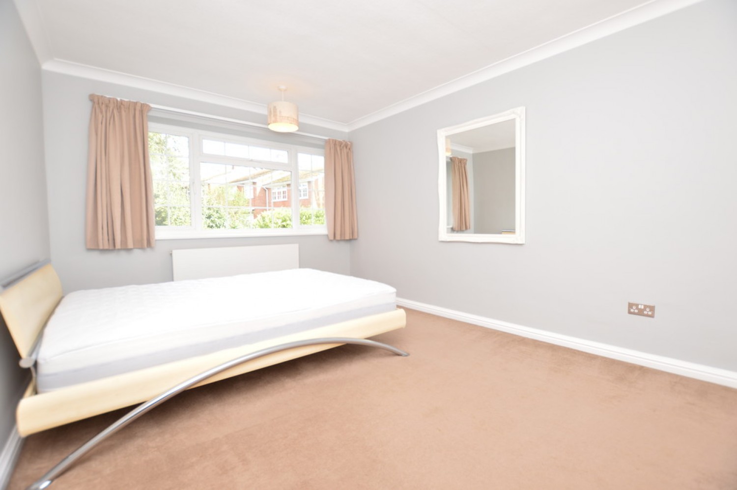 2 bedroom Flat for Letting Belgrave Manor, Woking, Surrey