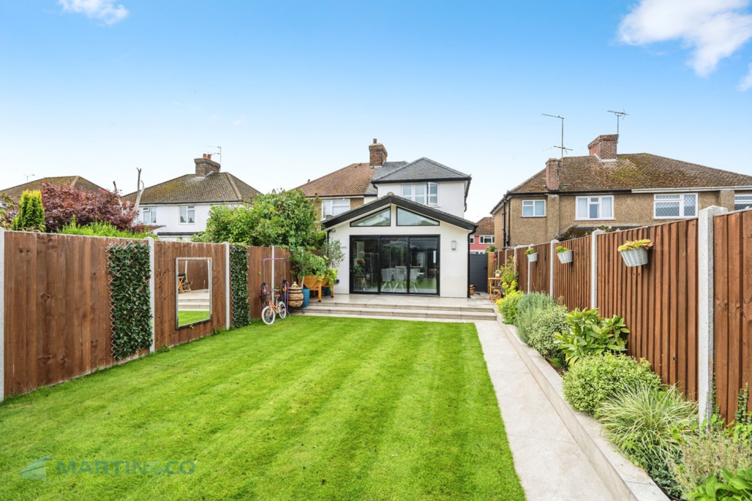 3 bedroom House for Sale Selwood Road, Woking, Surrey