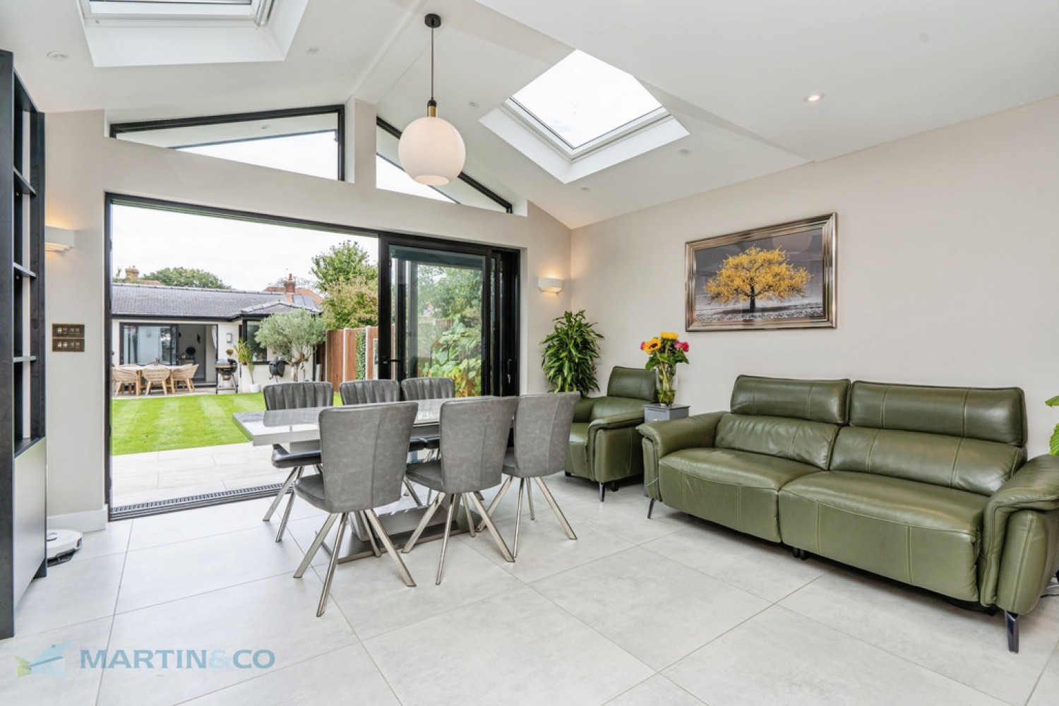 3 bedroom House for Sale Selwood Road, Woking, Surrey