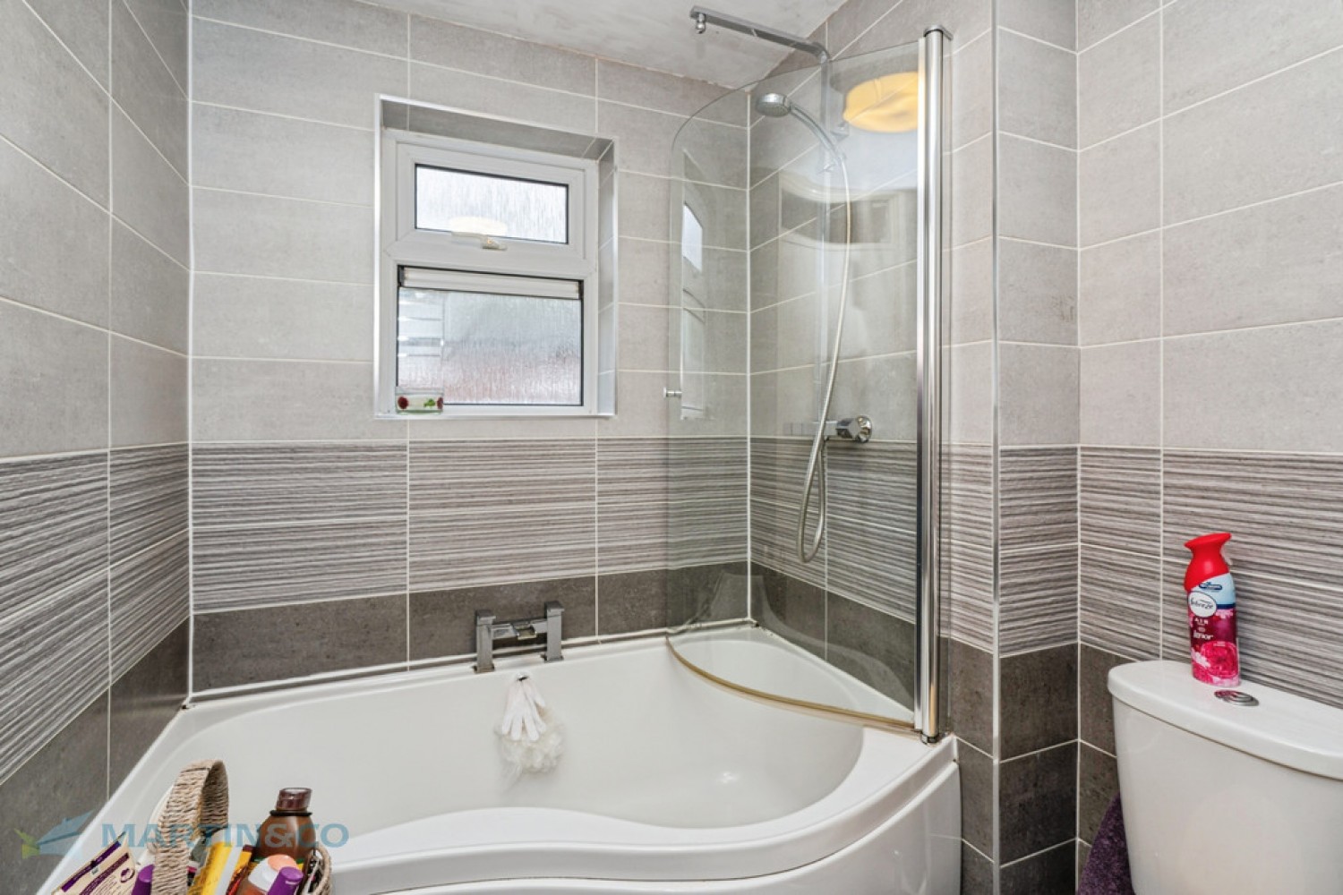 2 bedroom House in Pearl Court, Woking, Surrey