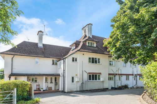 The Ridge, Woking