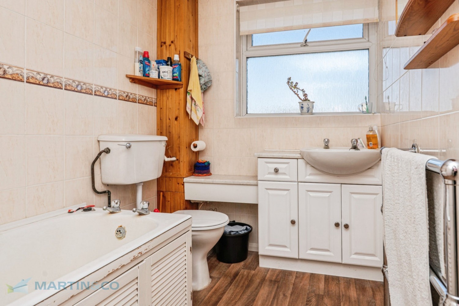 3 bedroom House for Sale Woking, Surrey