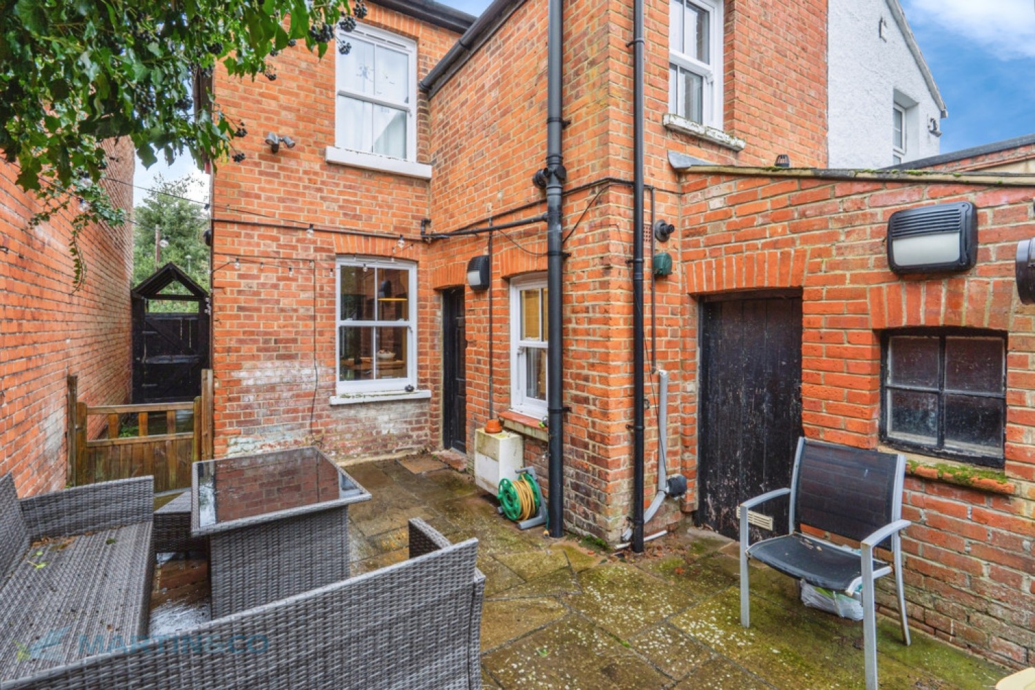 2 bedroom House in Lavender Road, Woking, Surrey