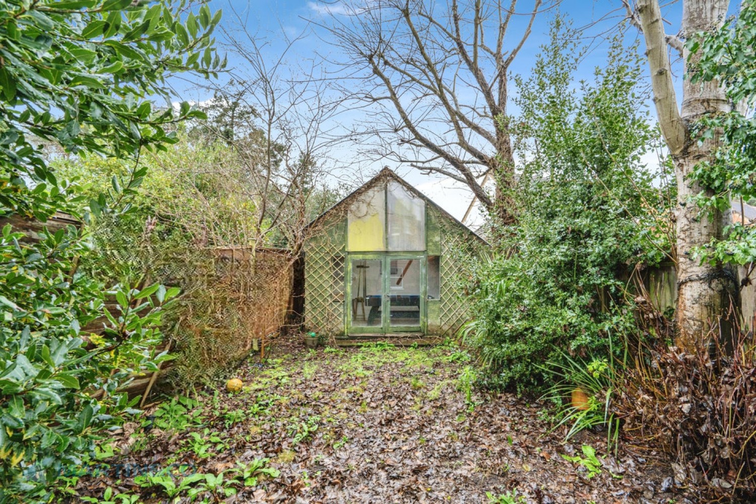 2 bedroom House in Lavender Road, Woking, Surrey