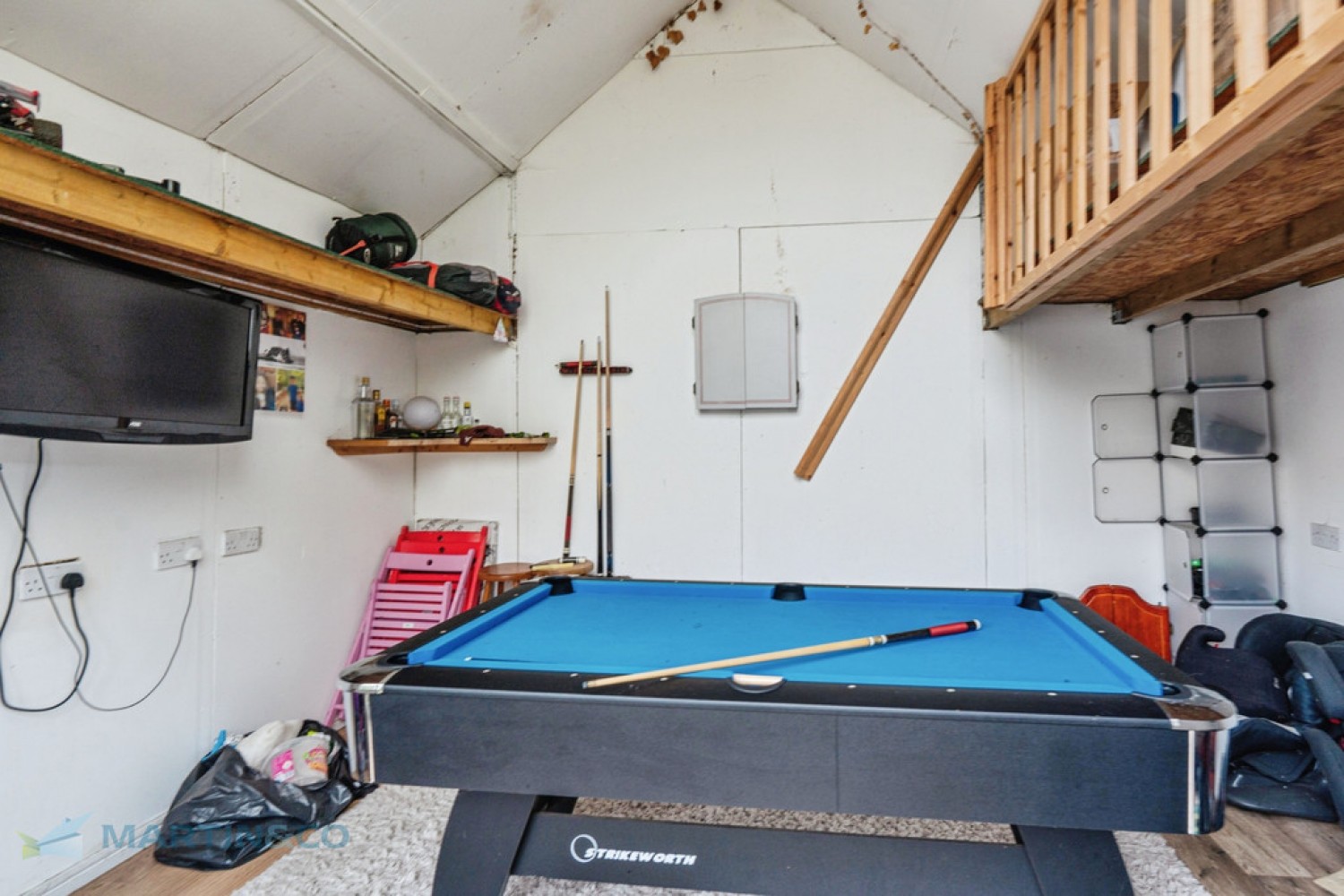 2 bedroom House in Lavender Road, Woking, Surrey