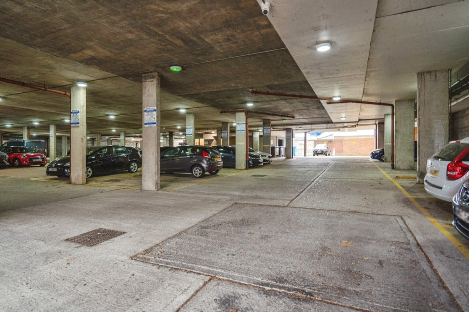 2 bedroom Flat for Sale Guildford Street, Chertsey, Surrey