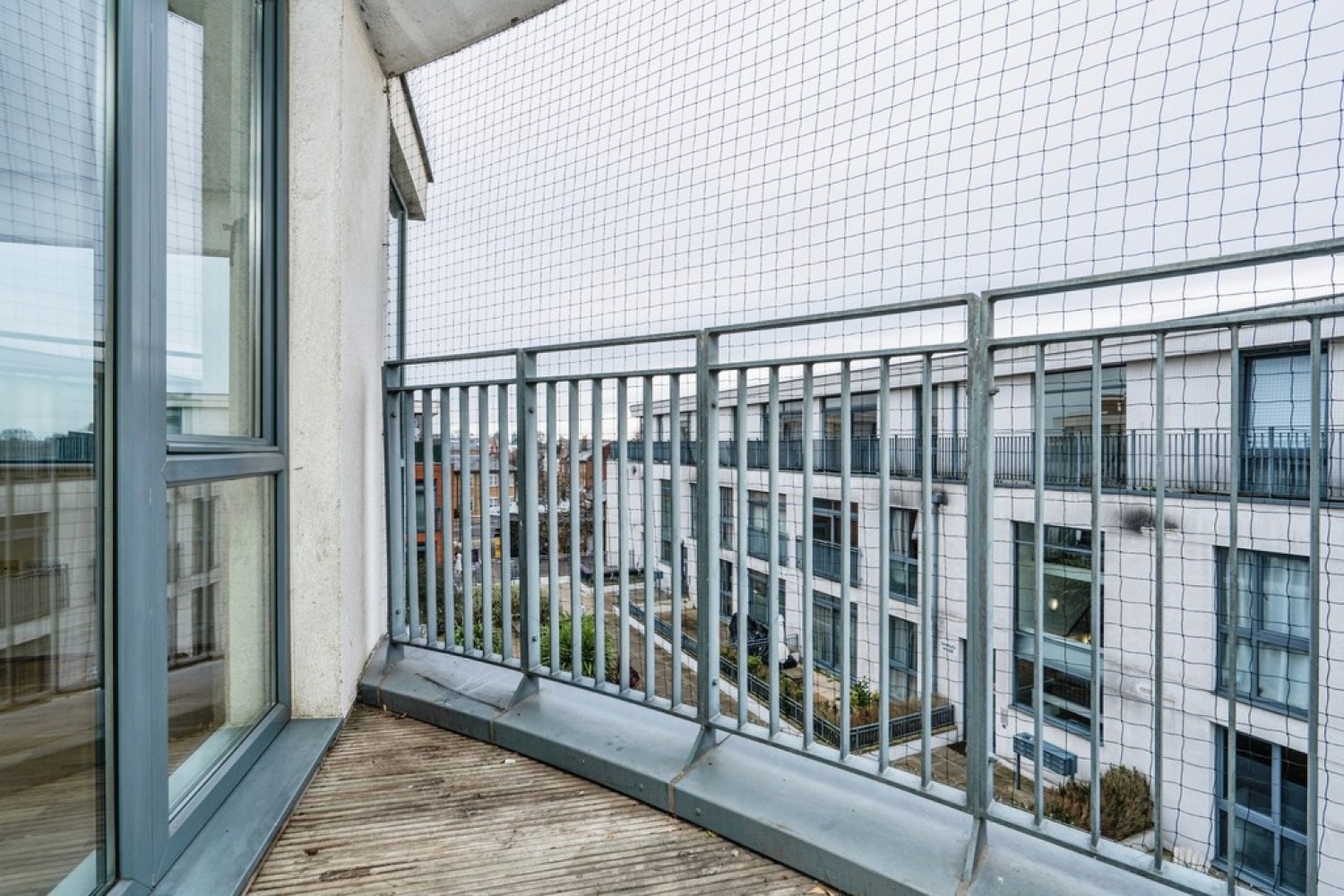 2 bedroom Flat for Sale Guildford Street, Chertsey, Surrey