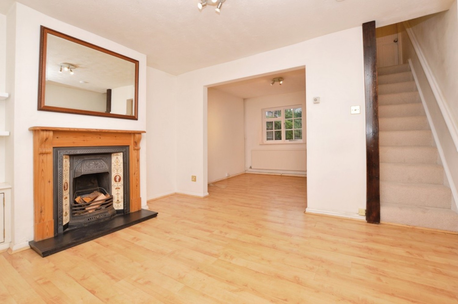 2 bedroom House in Victoria Road, Knaphill, Woking