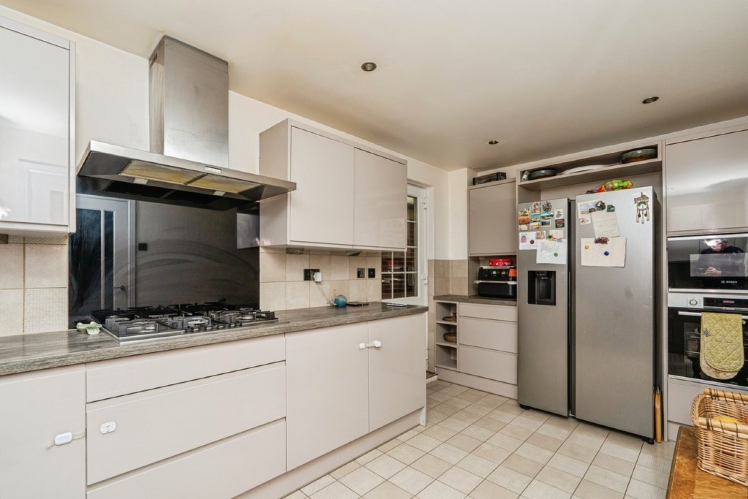 4 bedroom House in Shilburn Way, Woking, Surrey